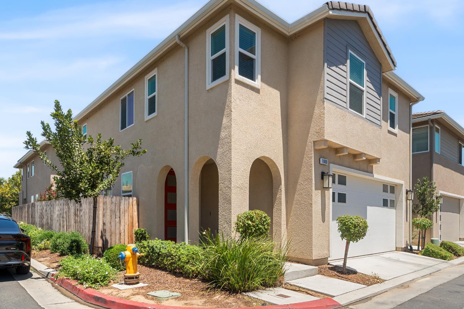1909 Kelly Ln, Clovis, CA 93611