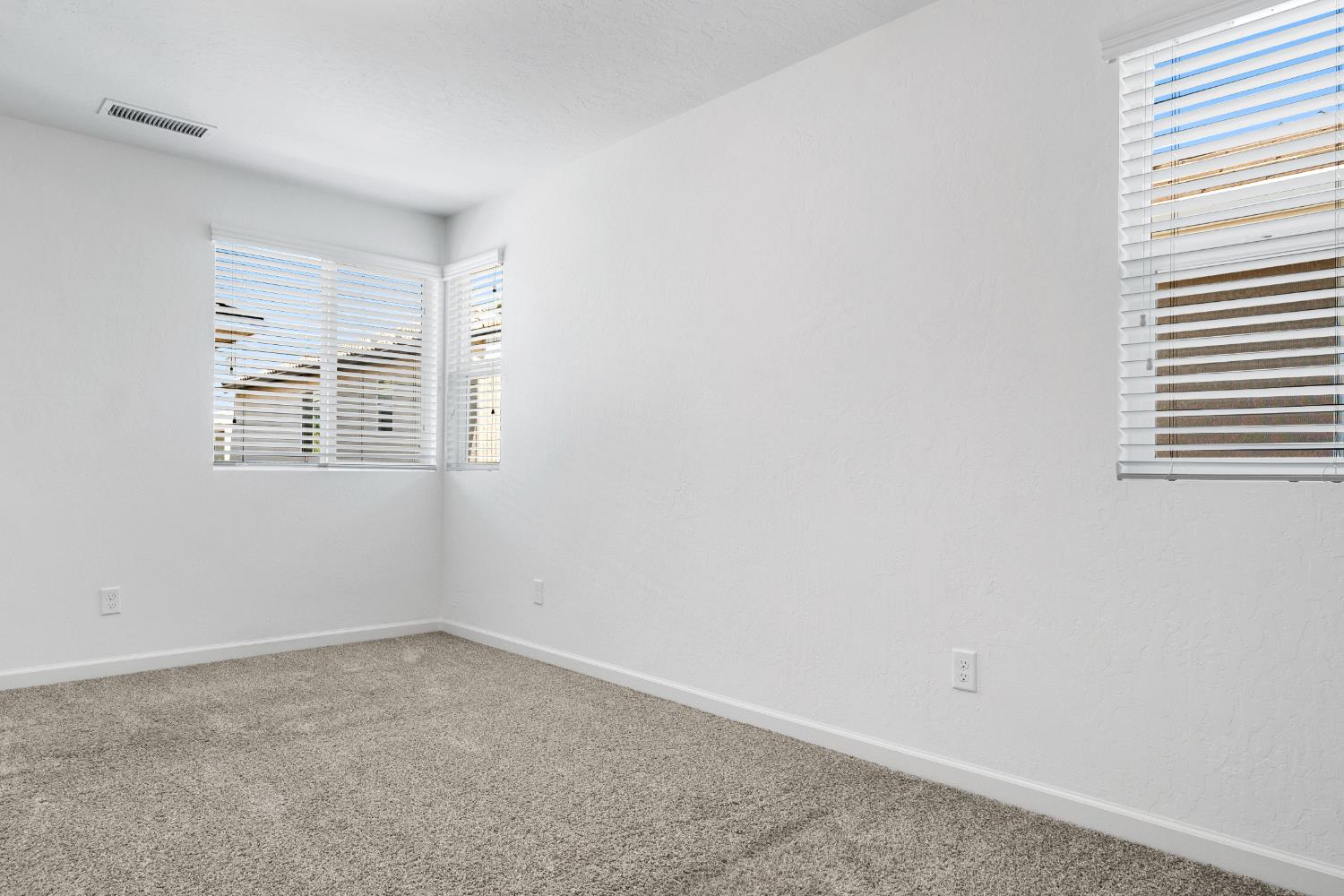 1909 Kelly Ln, Clovis, CA 93611