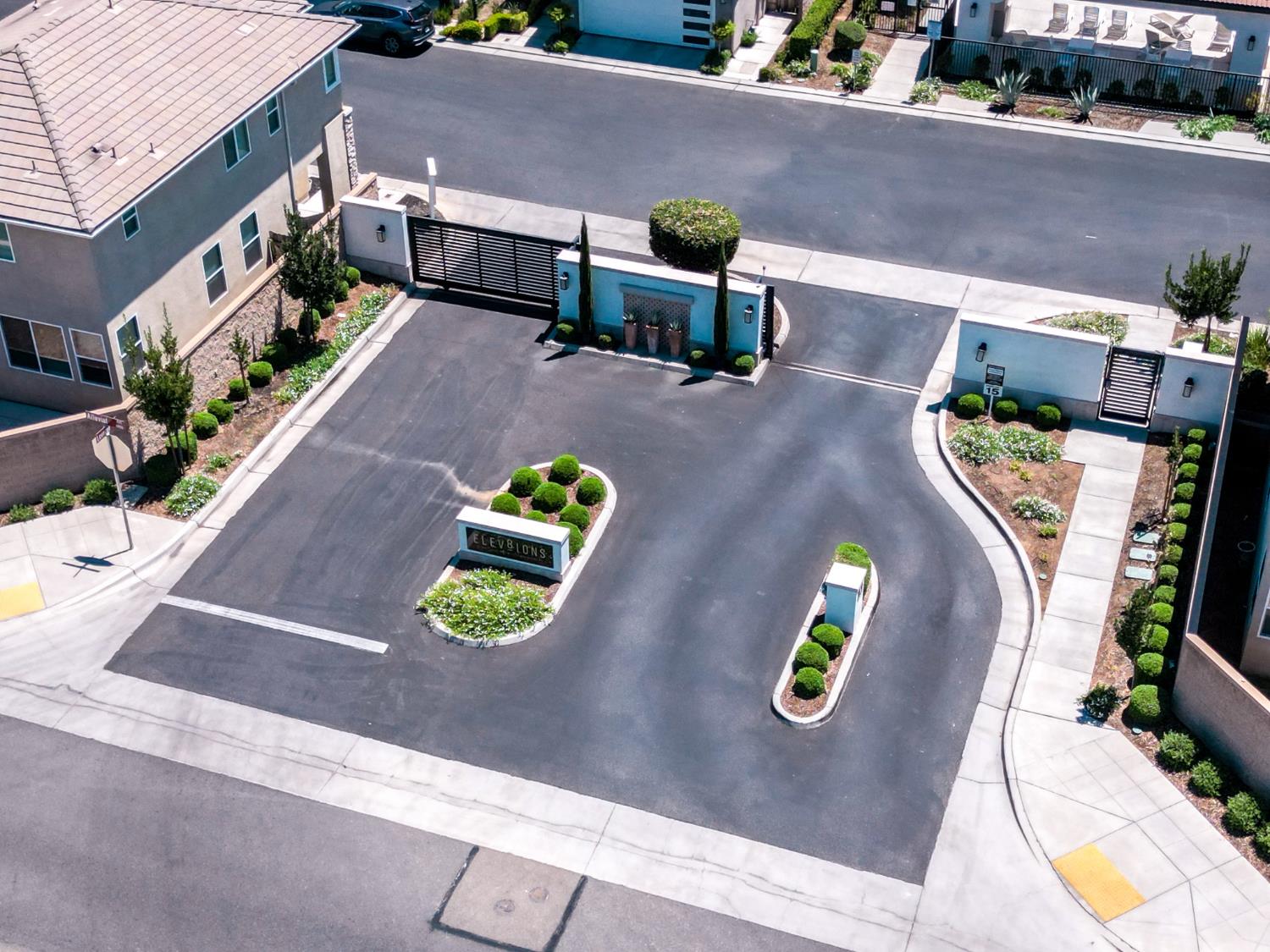 1909 Kelly Ln, Clovis, CA 93611