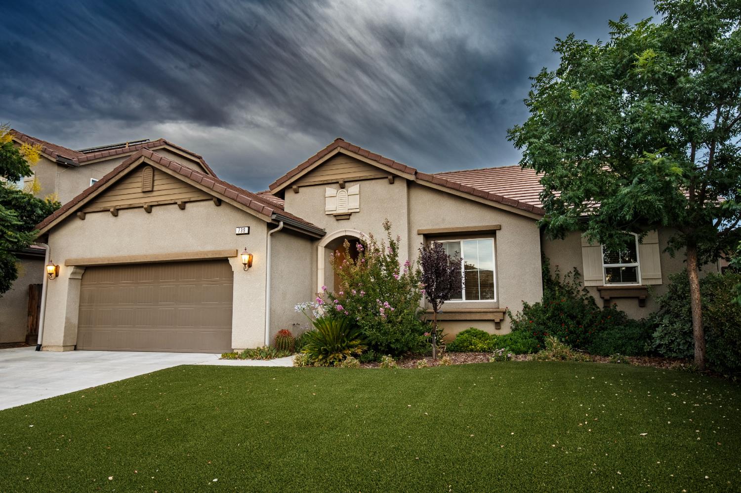 739 Hermosa Ave, Clovis, CA 93619