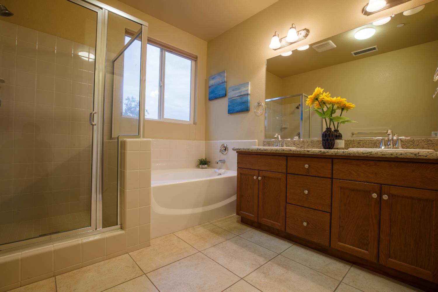 739 Hermosa Ave, Clovis, CA 93619