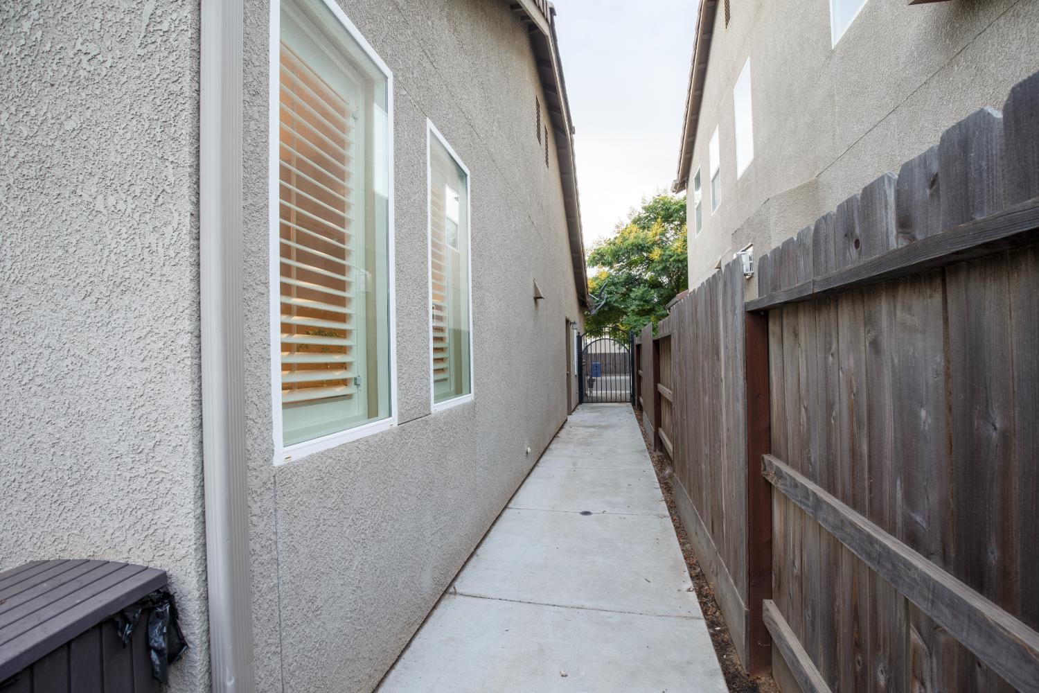 739 Hermosa Ave, Clovis, CA 93619