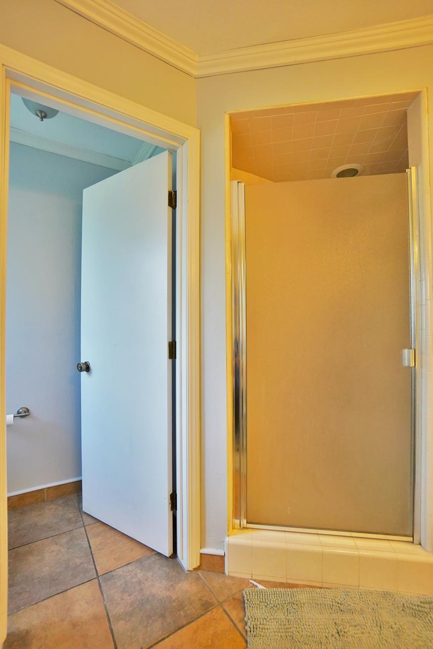 1105 N Cindy St, Visalia, CA 93291