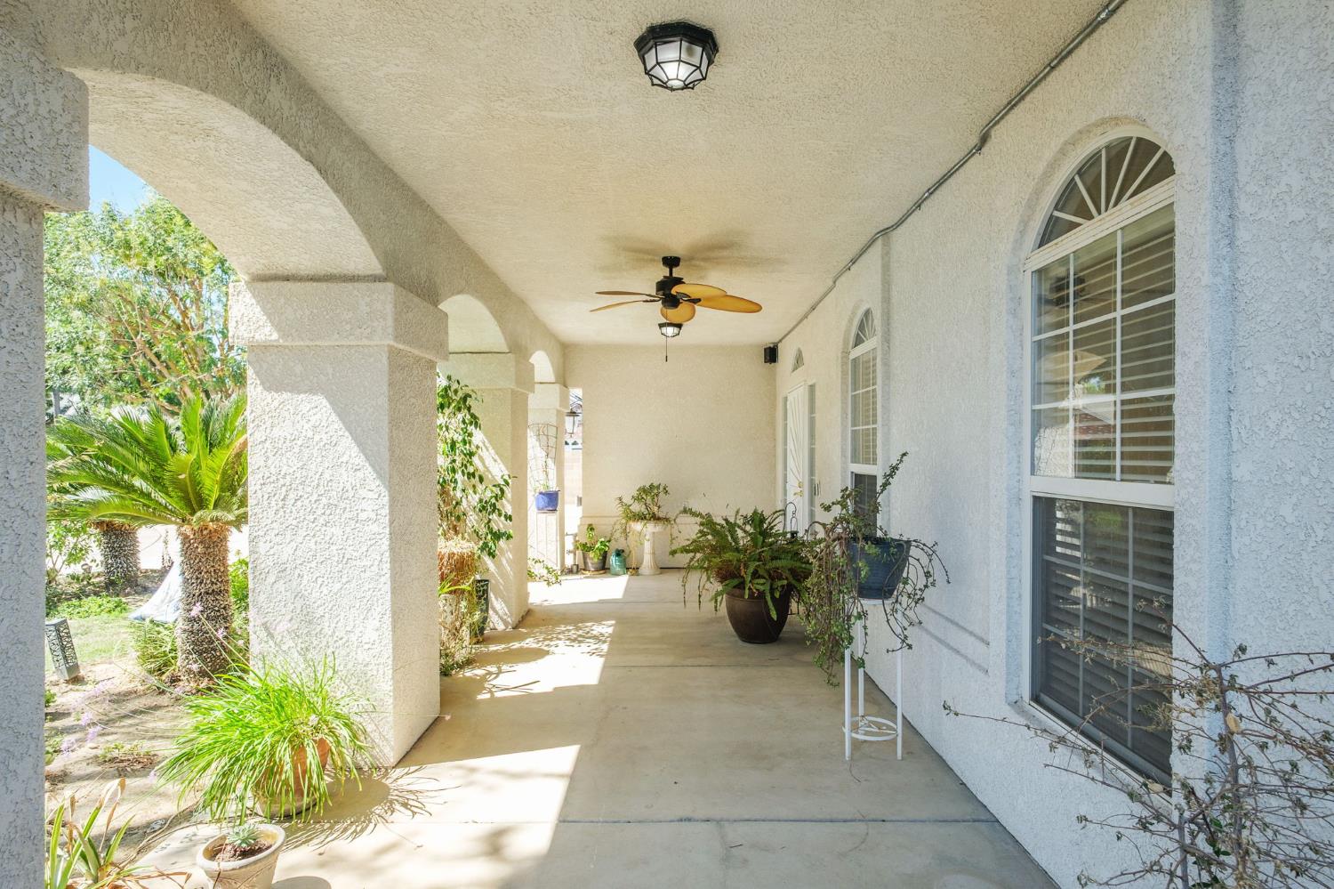 741 N Oxford Ave, Clovis, CA 93611