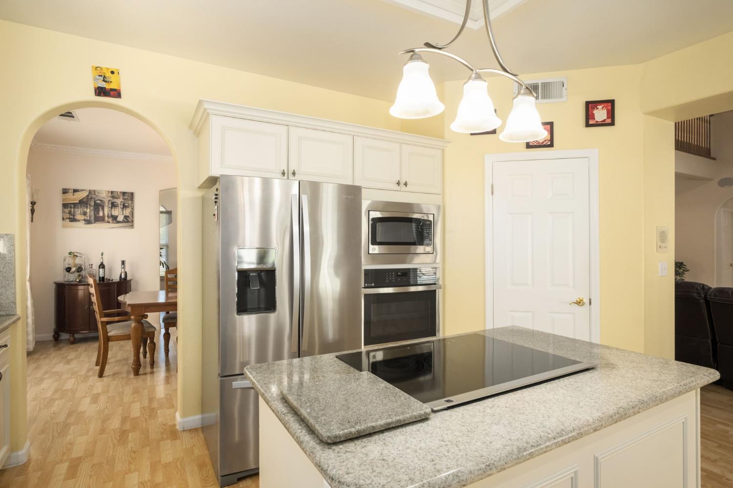 741 N Oxford Ave, Clovis, CA 93611