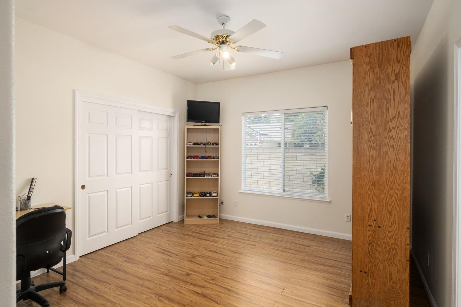 741 N Oxford Ave, Clovis, CA 93611
