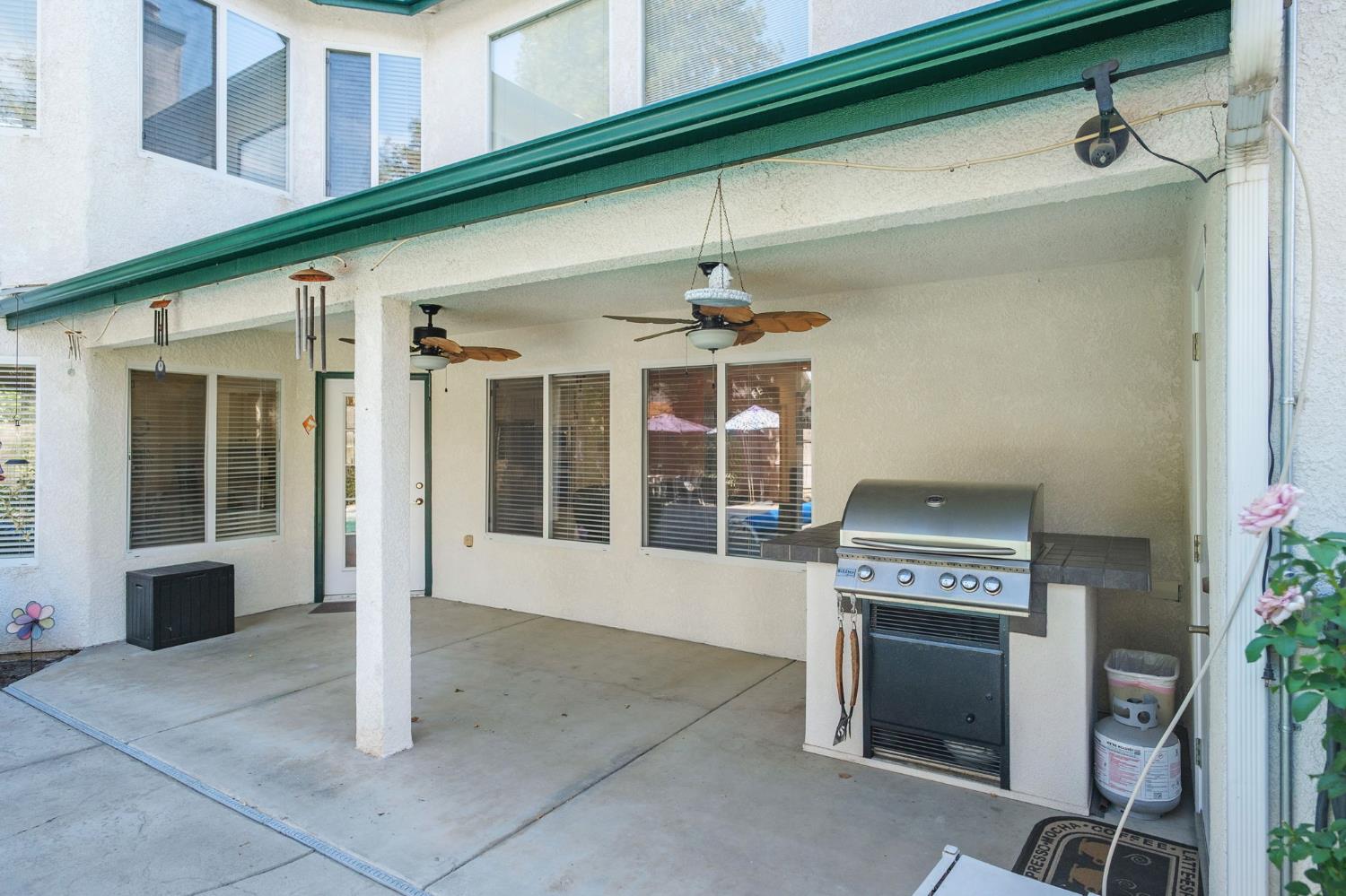 741 N Oxford Ave, Clovis, CA 93611