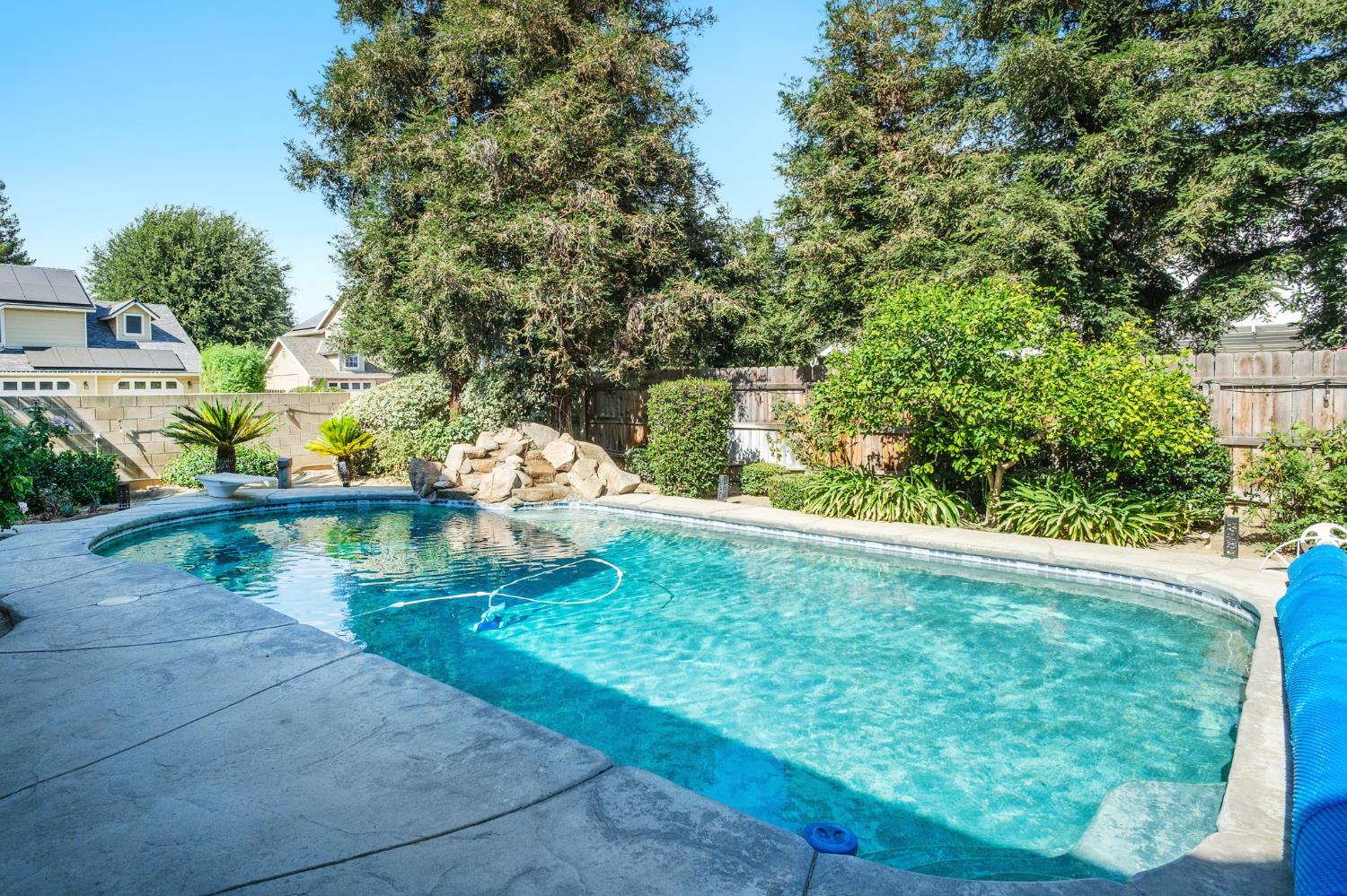 741 N Oxford Ave, Clovis, CA 93611