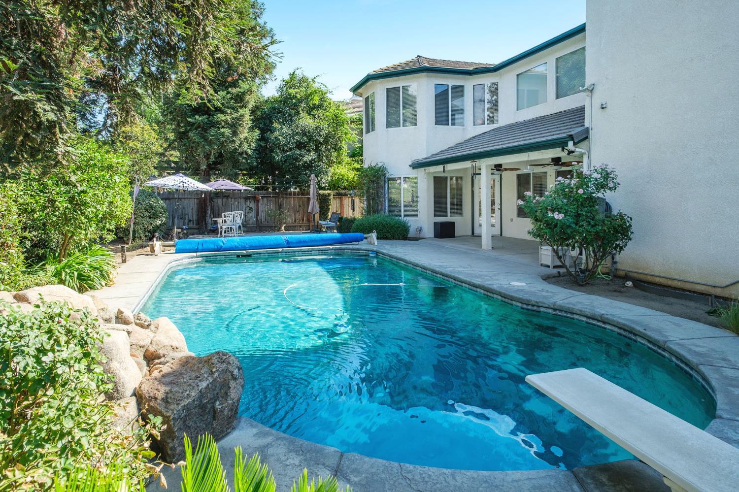 741 N Oxford Ave, Clovis, CA 93611