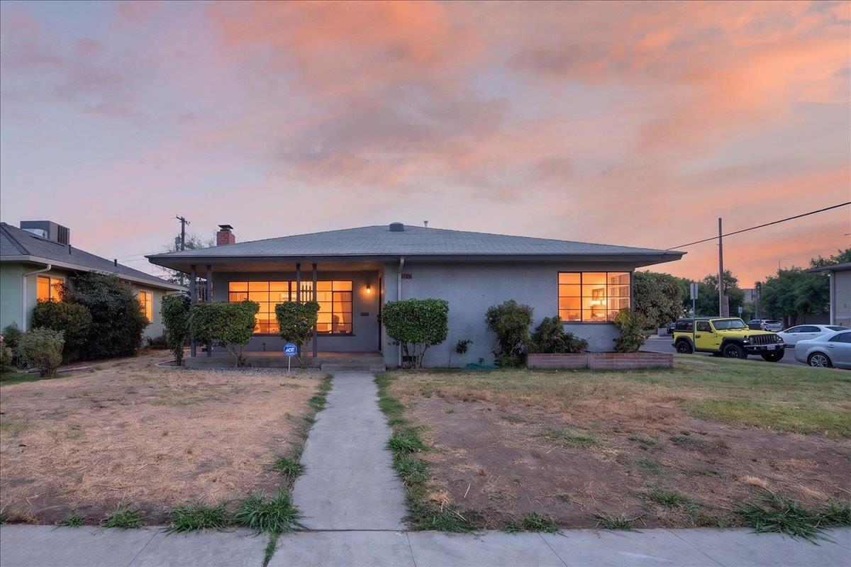 2908 E Terrace Ave, Fresno, CA 93703