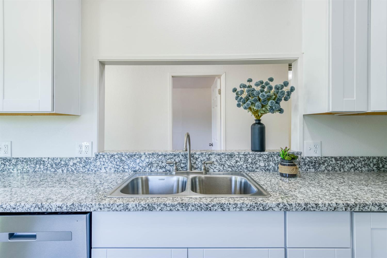 29531 Morgan Canyon Rd, Prather, CA 93651