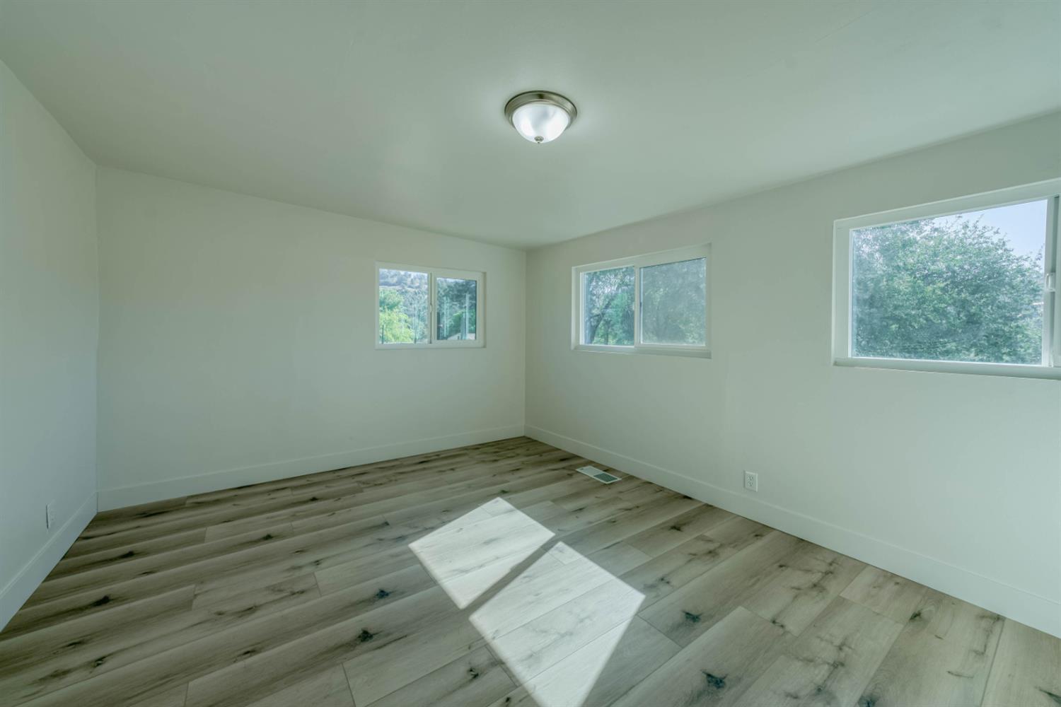 29531 Morgan Canyon Rd, Prather, CA 93651