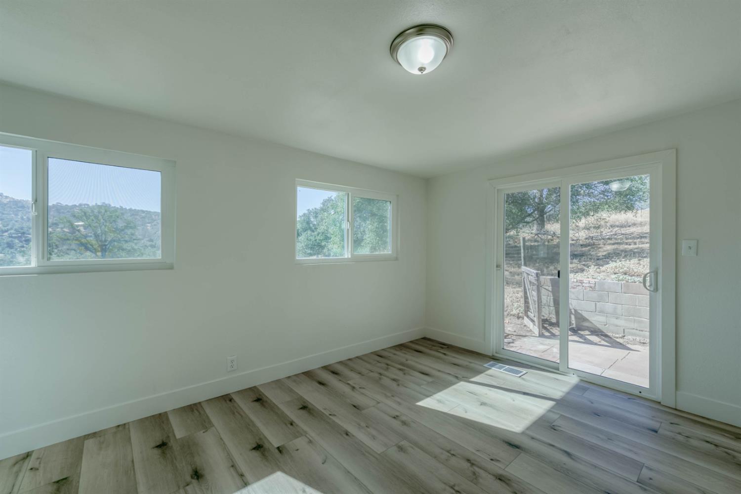 29531 Morgan Canyon Rd, Prather, CA 93651