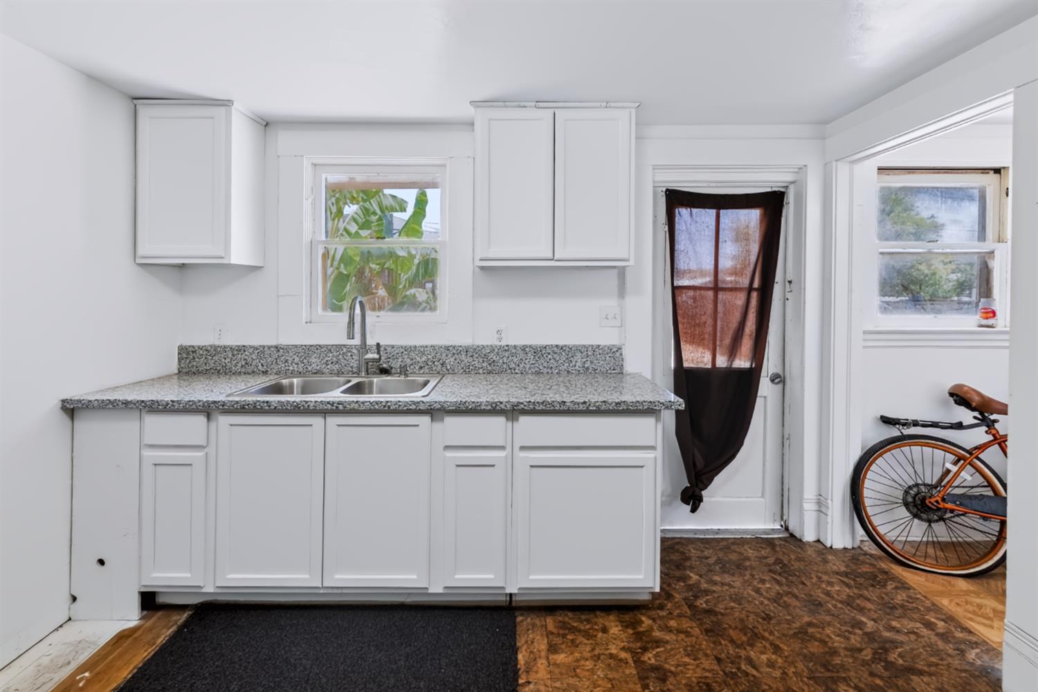 236 E St, Fresno, CA 93706