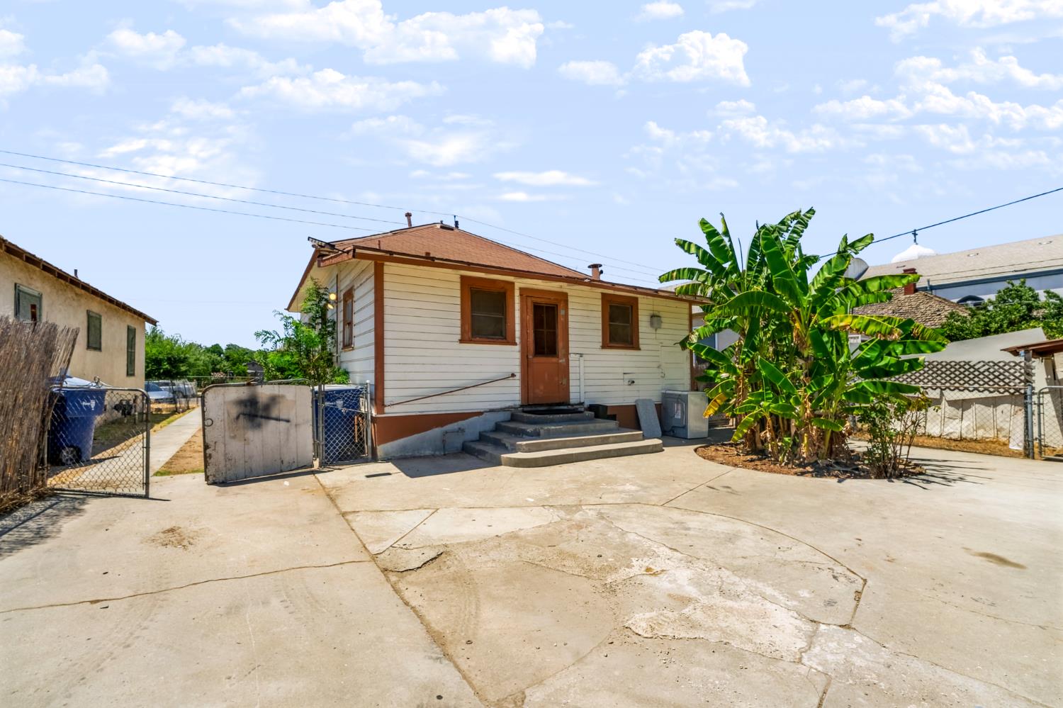 236 E St, Fresno, CA 93706