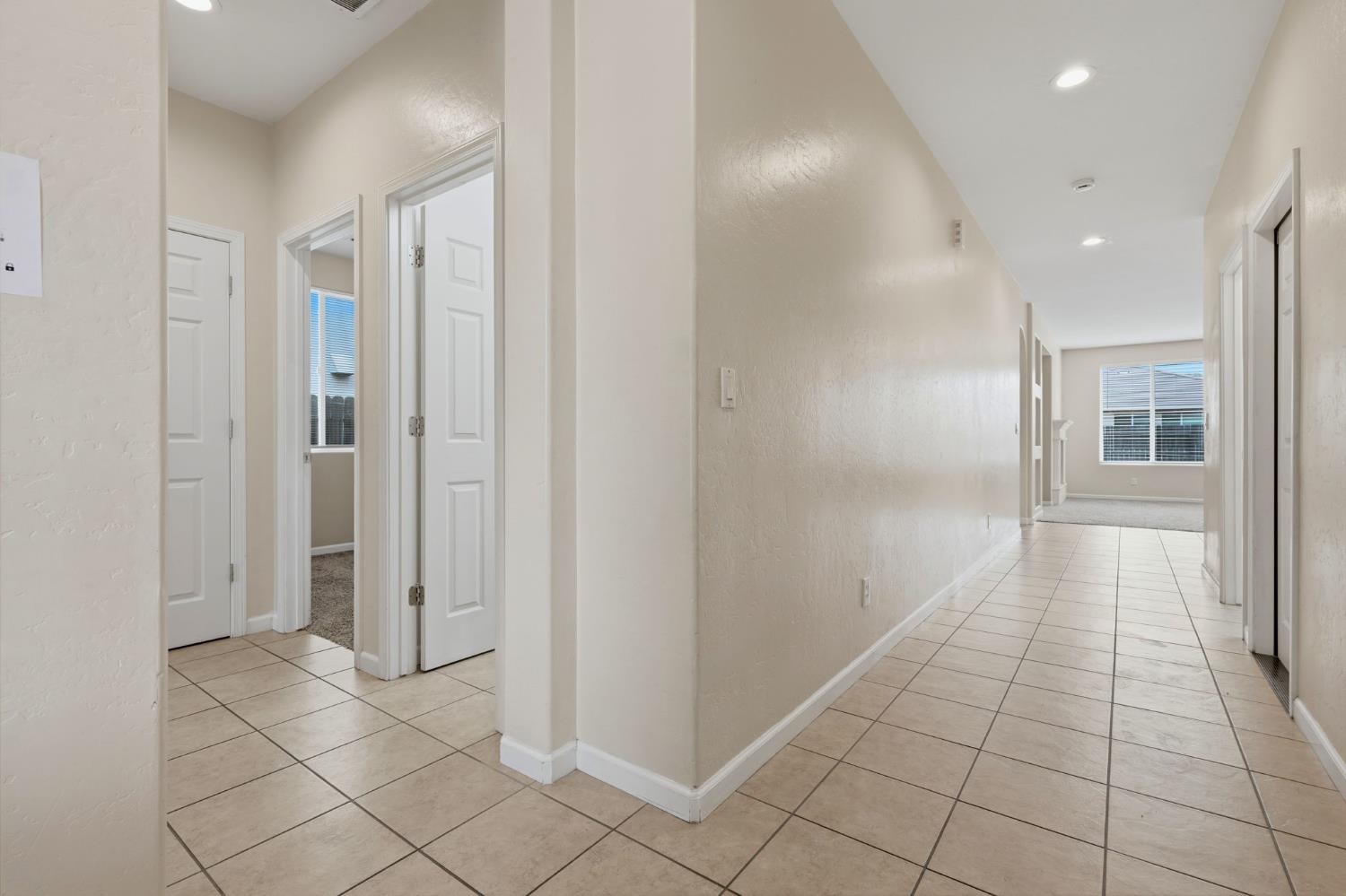 3042 W Delta, Visalia, CA 93291