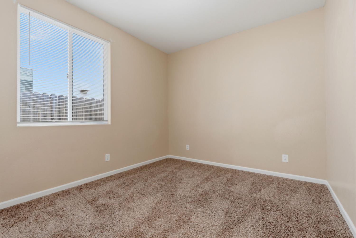 3042 W Delta, Visalia, CA 93291