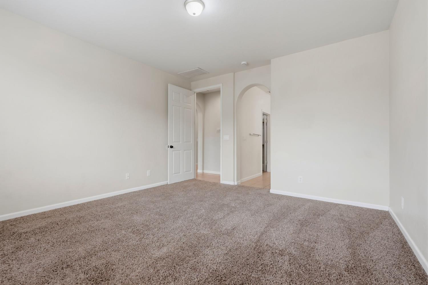 3042 W Delta, Visalia, CA 93291