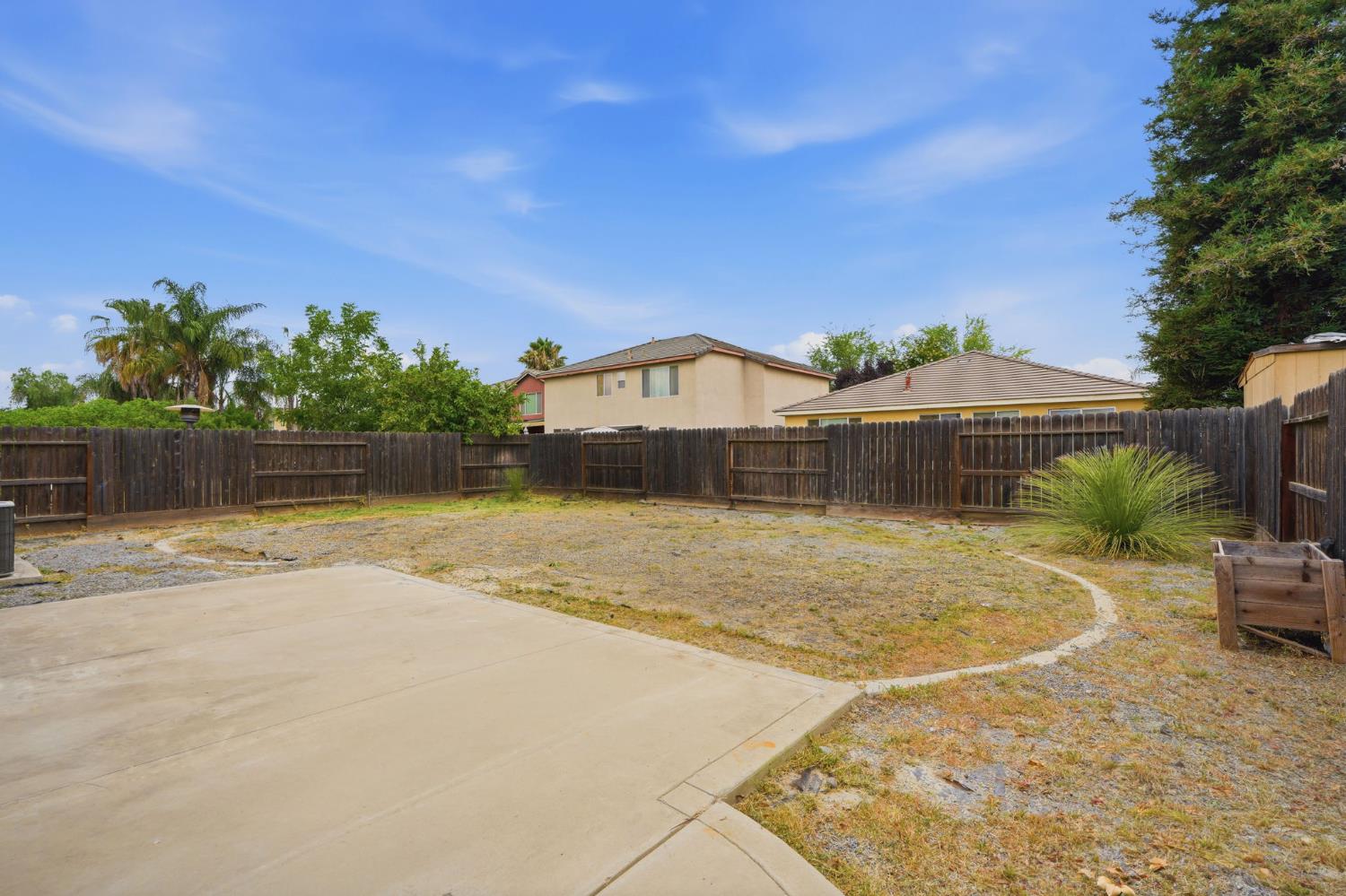 3042 W Delta, Visalia, CA 93291