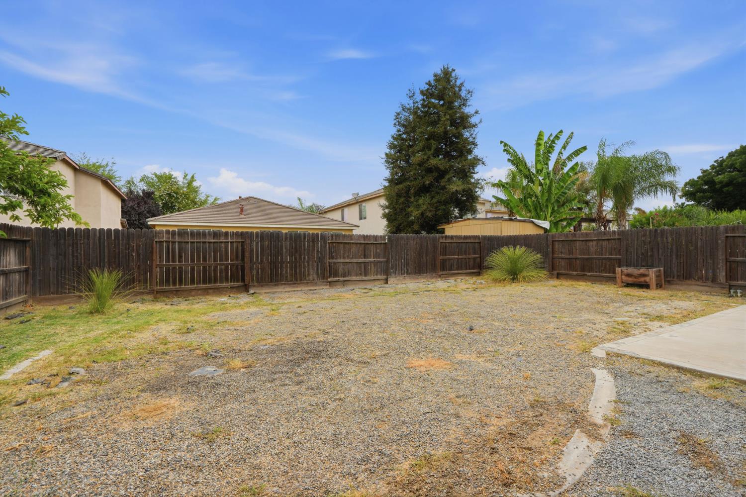 3042 W Delta, Visalia, CA 93291