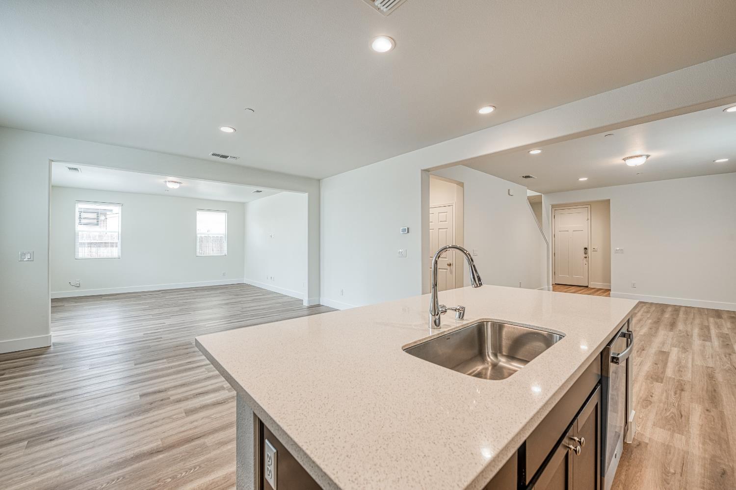 7452 E Homan Ave, Fresno, CA 93737