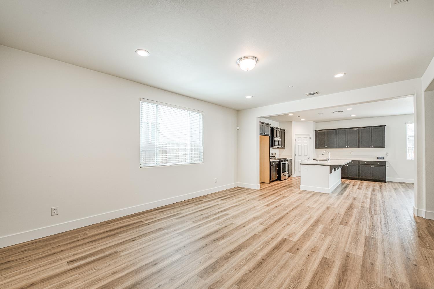 7452 E Homan Ave, Fresno, CA 93737