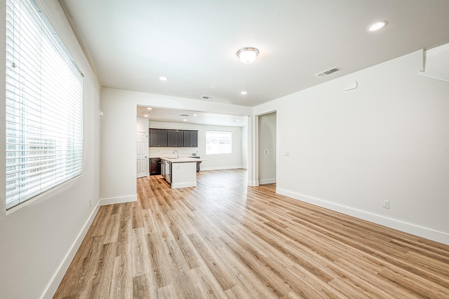 7452 E Homan Ave, Fresno, CA 93737