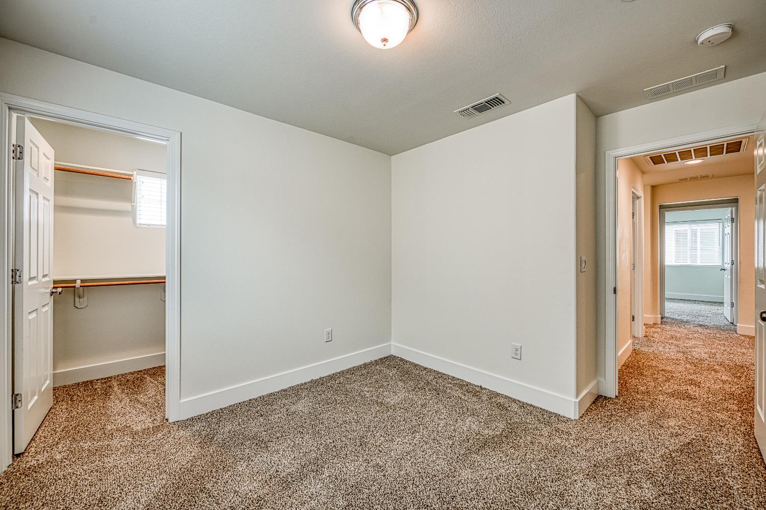 7452 E Homan Ave, Fresno, CA 93737