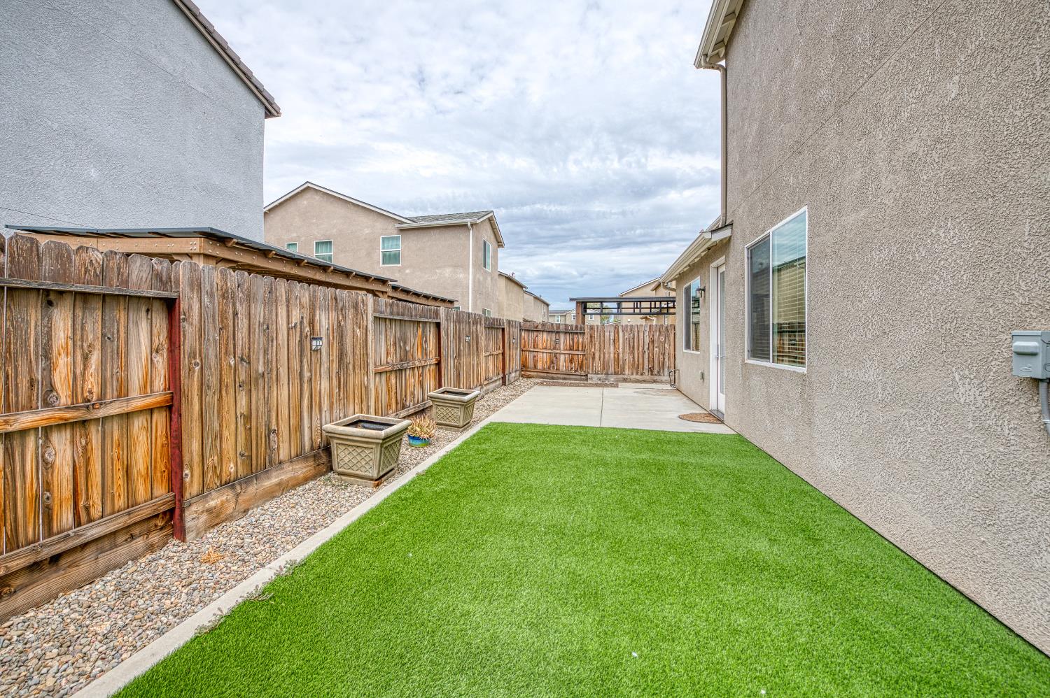 7452 E Homan Ave, Fresno, CA 93737
