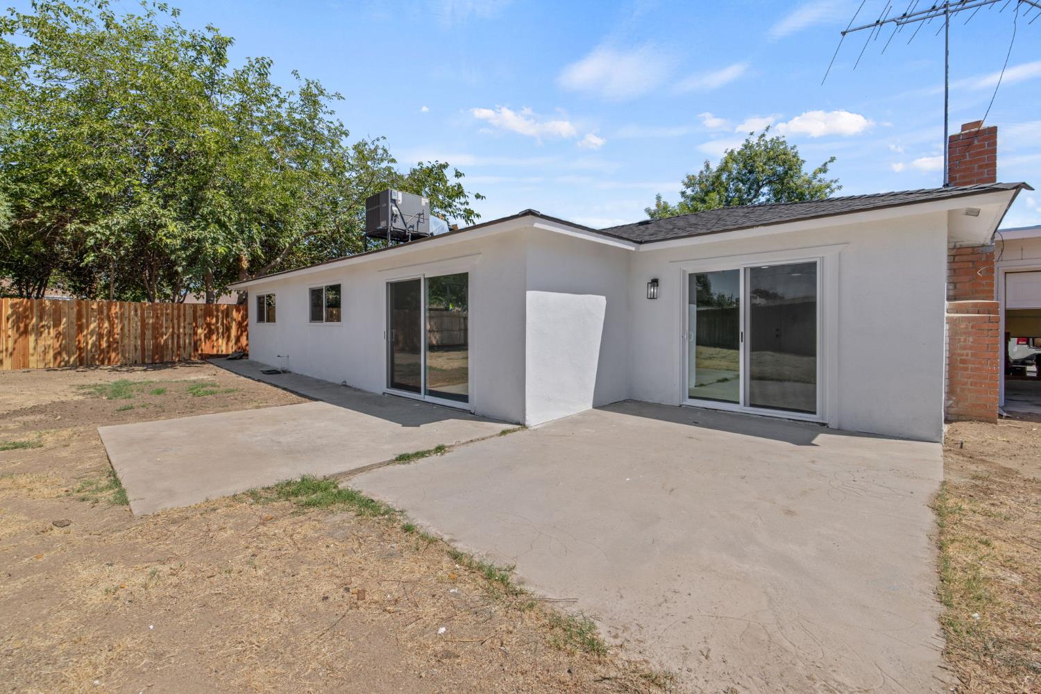 4625 N Holt Ave, Fresno, CA 93705
