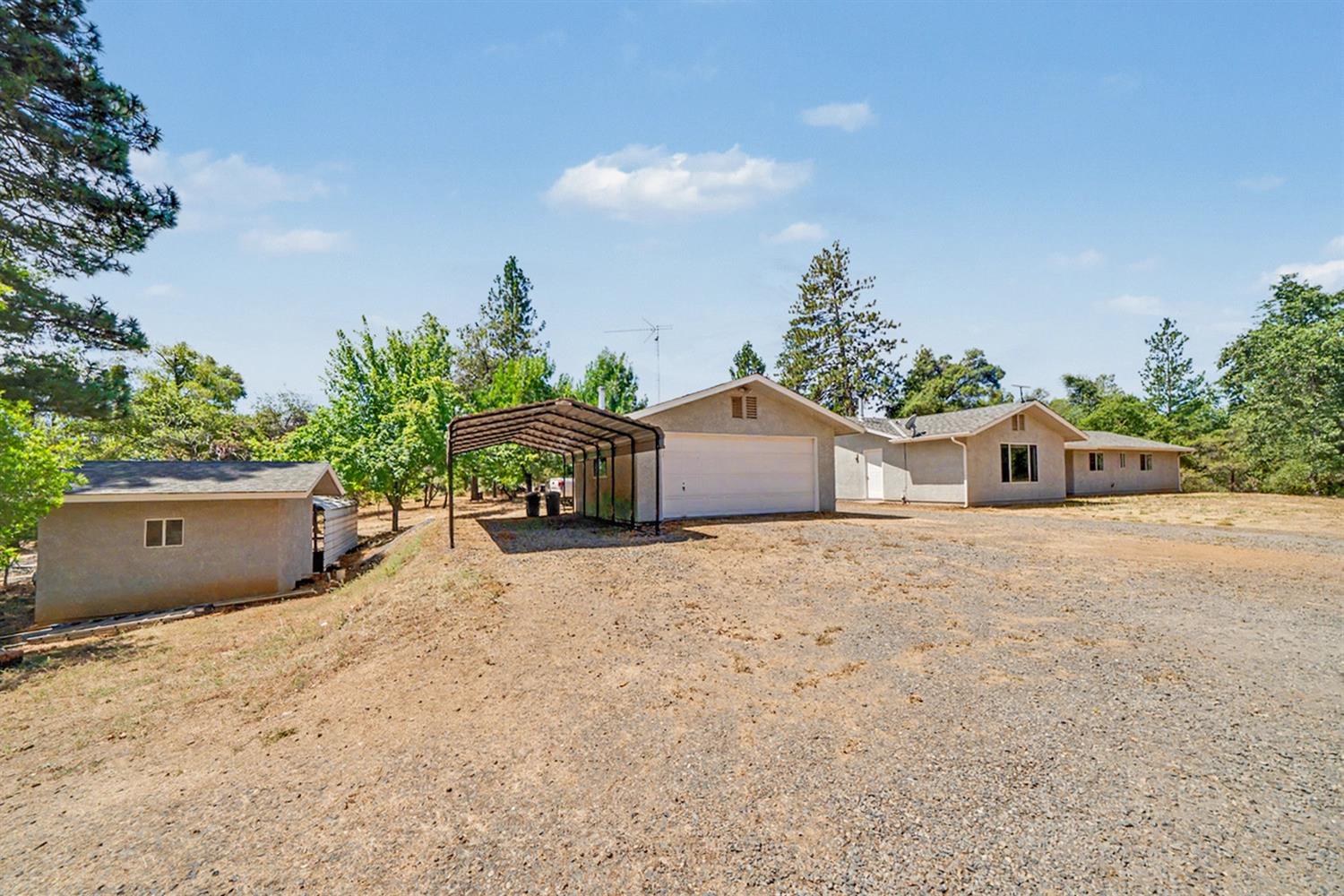 5627 Buckskin Rd, Mariposa, CA 95338