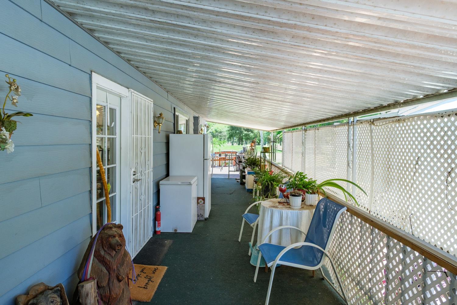 339 N Frankwood Ave #17, Sanger, CA 93657