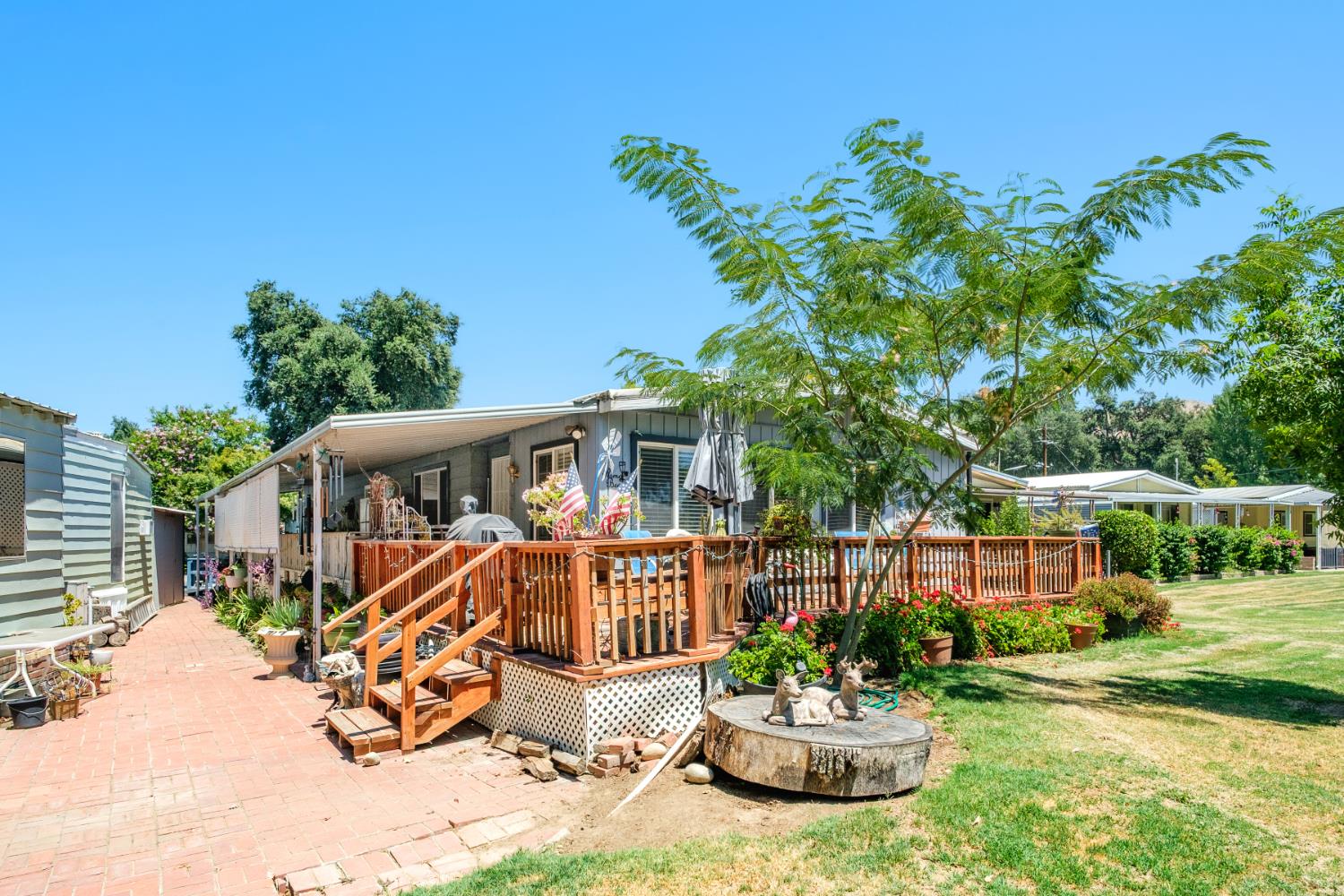 339 N Frankwood Ave #17, Sanger, CA 93657