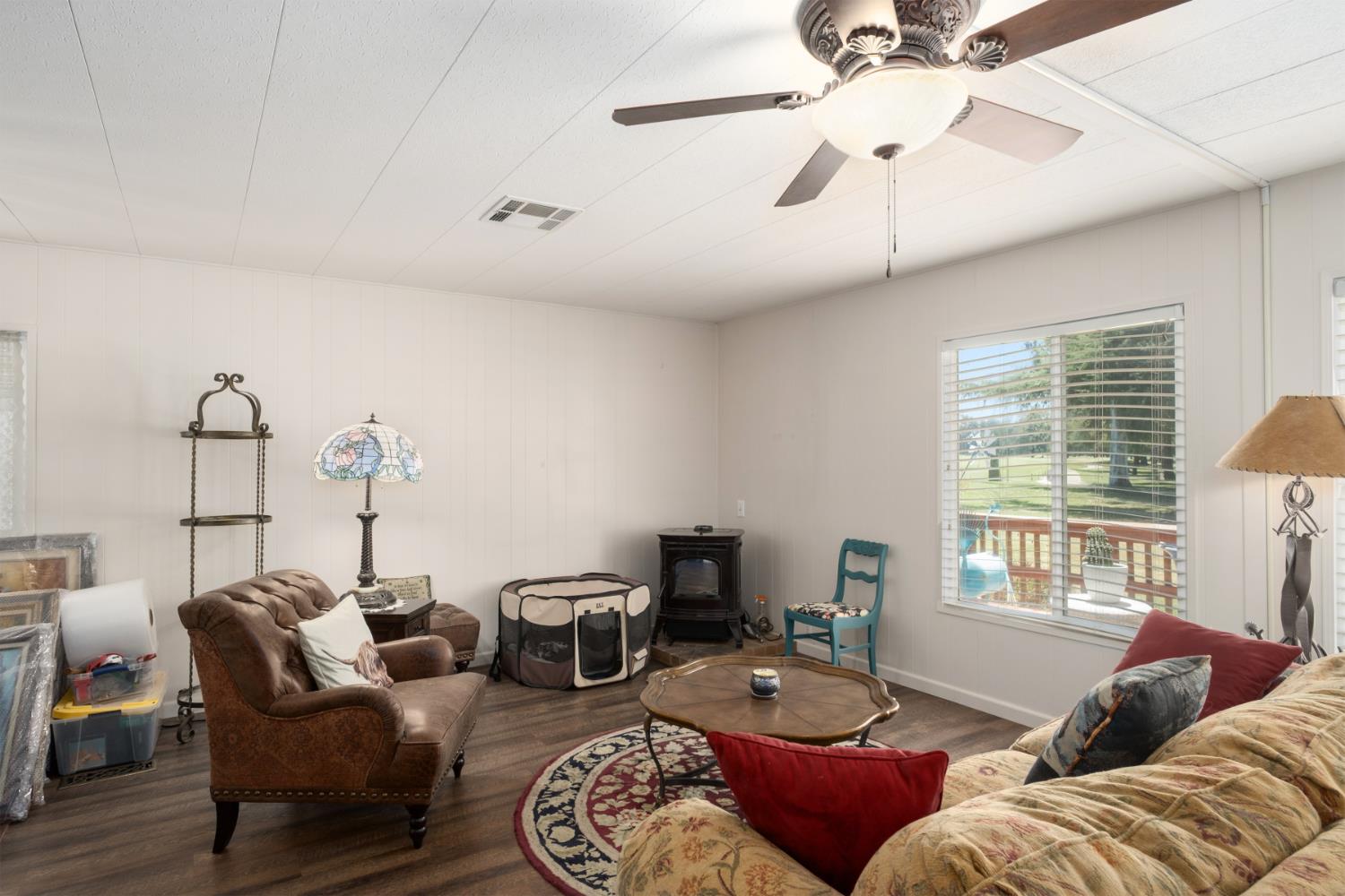 339 N Frankwood Ave #17, Sanger, CA 93657