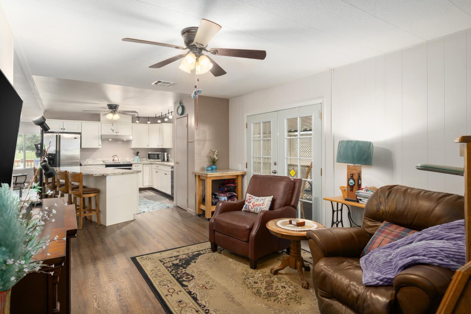 339 N Frankwood Ave #17, Sanger, CA 93657