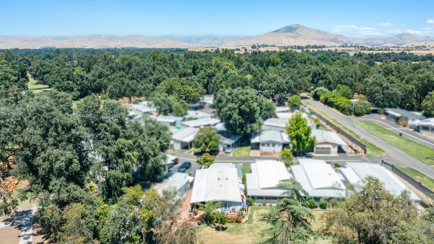 339 N Frankwood Ave #17, Sanger, CA 93657