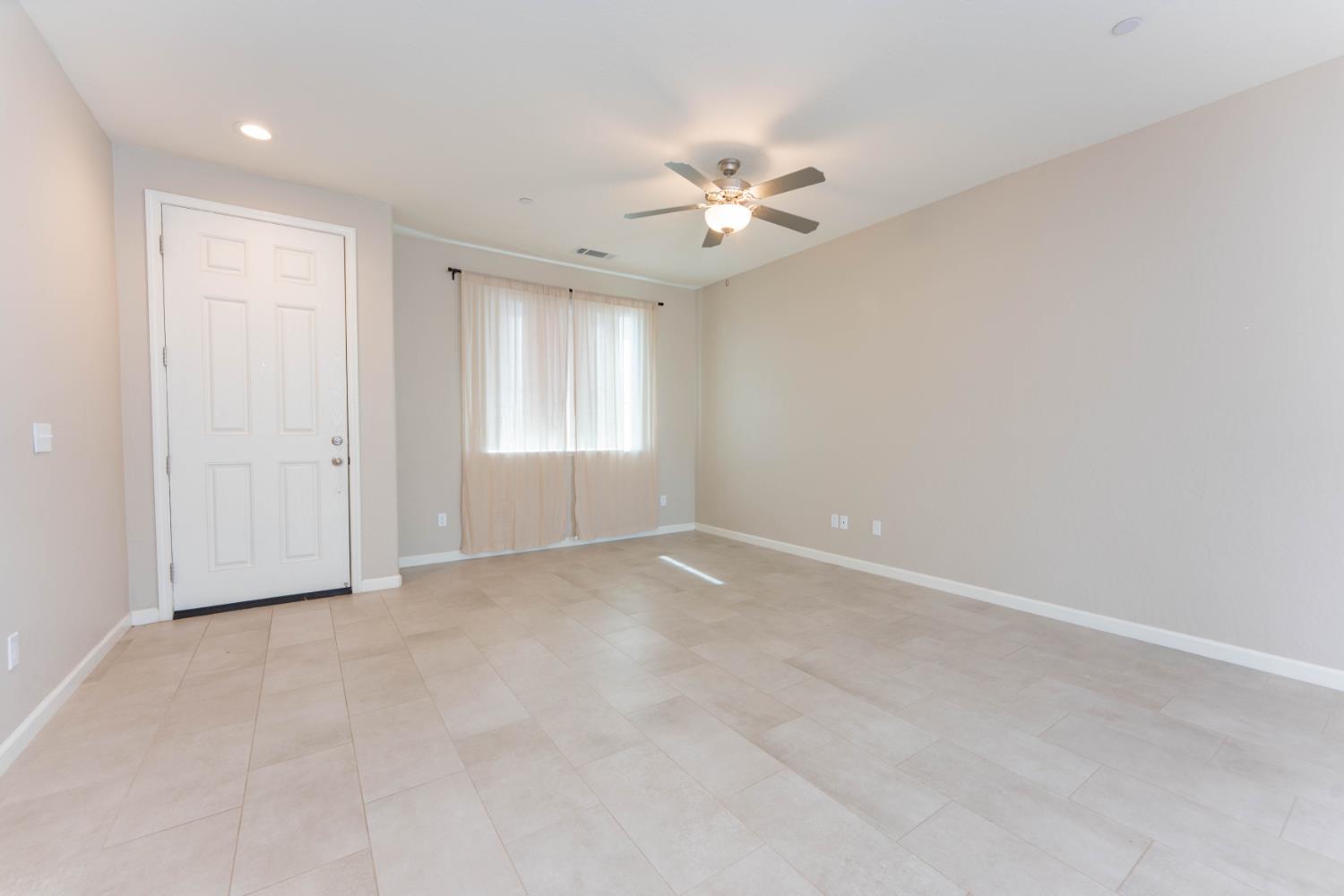 4005 S Fontana, Visalia, CA 93277