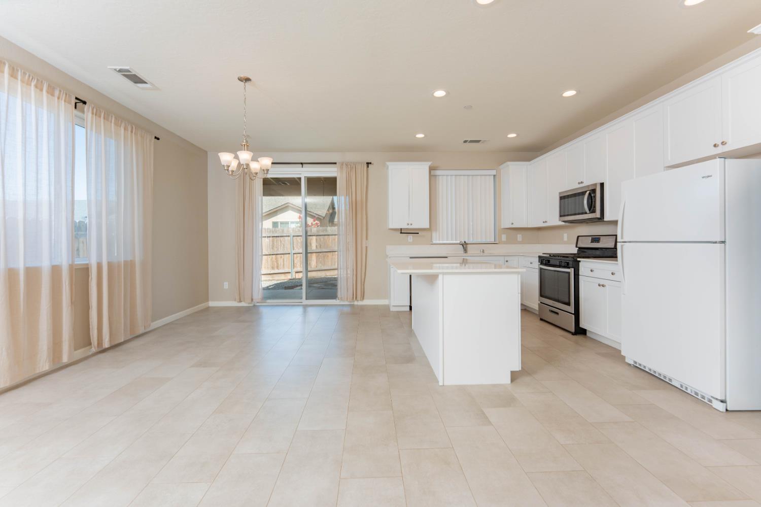 4005 S Fontana, Visalia, CA 93277