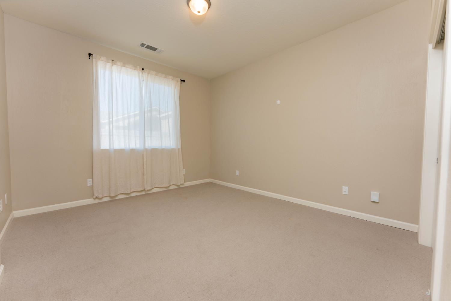 4005 S Fontana, Visalia, CA 93277