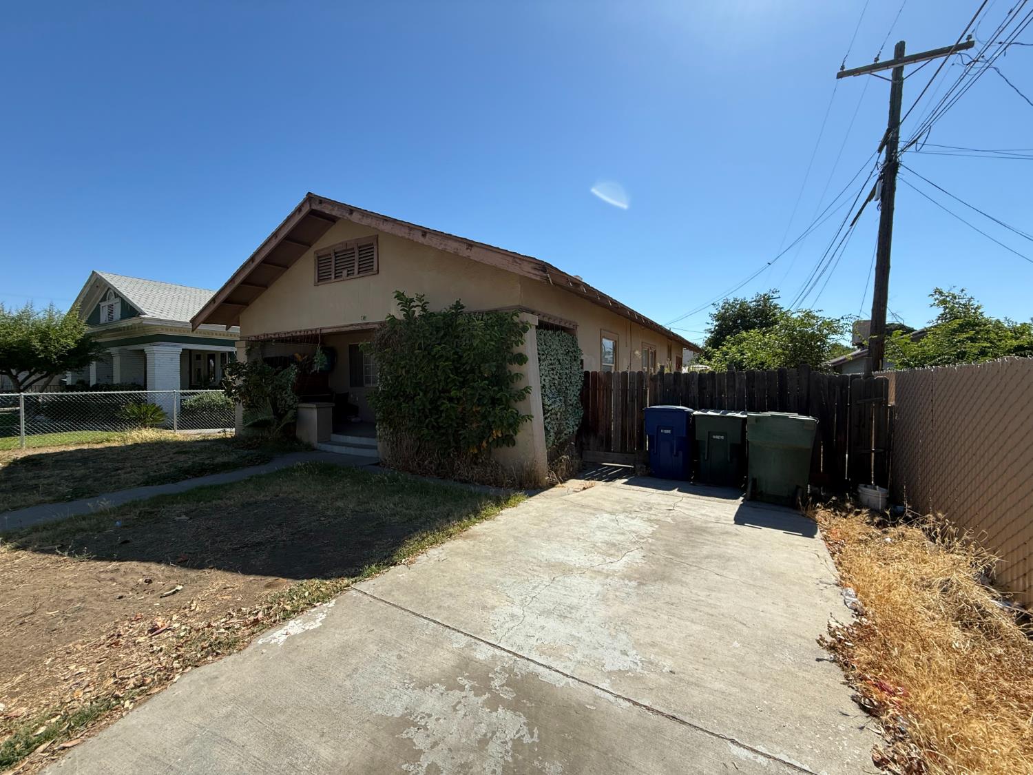 450 N Howard St, Fresno, CA 93701