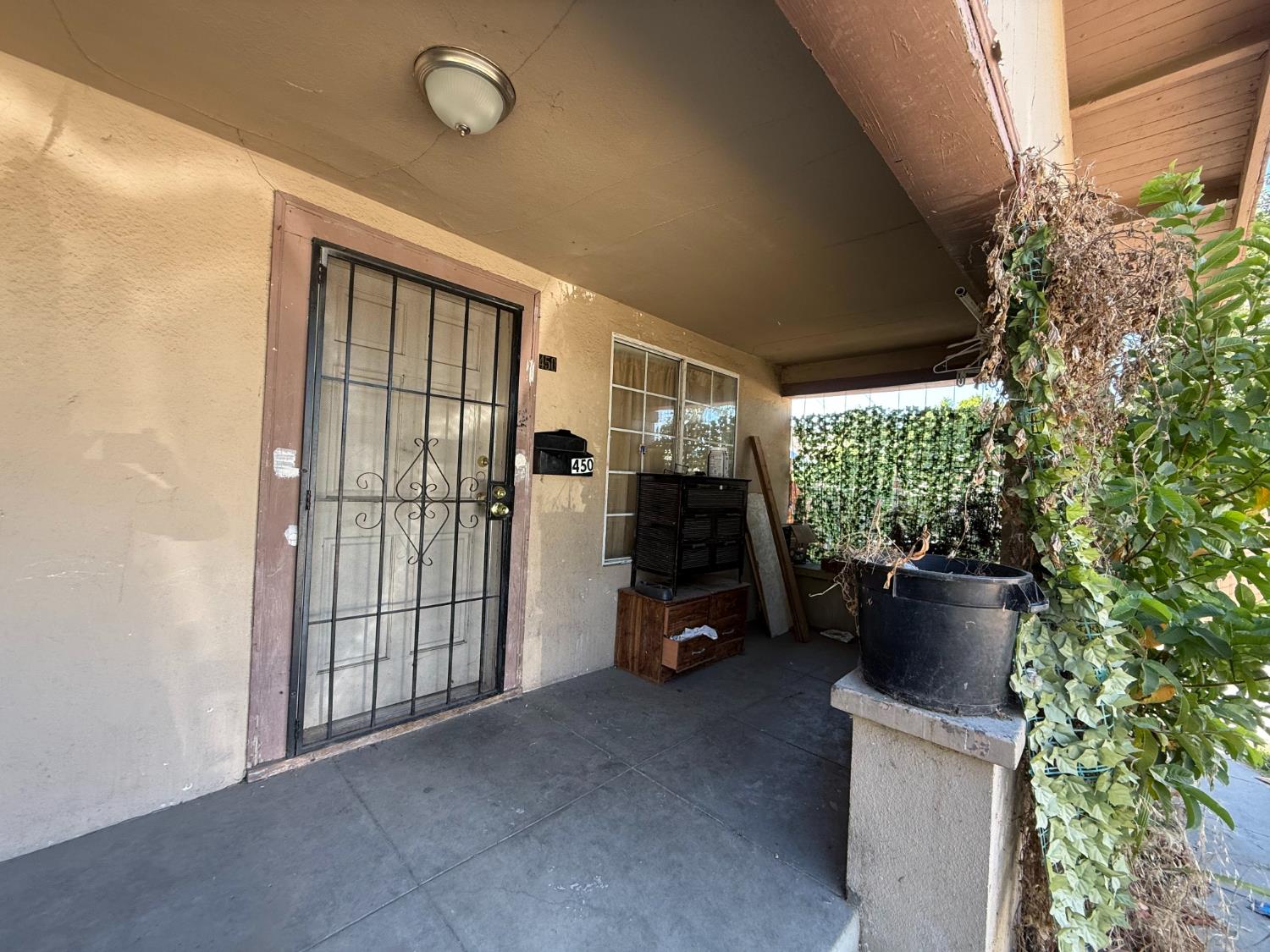 450 N Howard St, Fresno, CA 93701