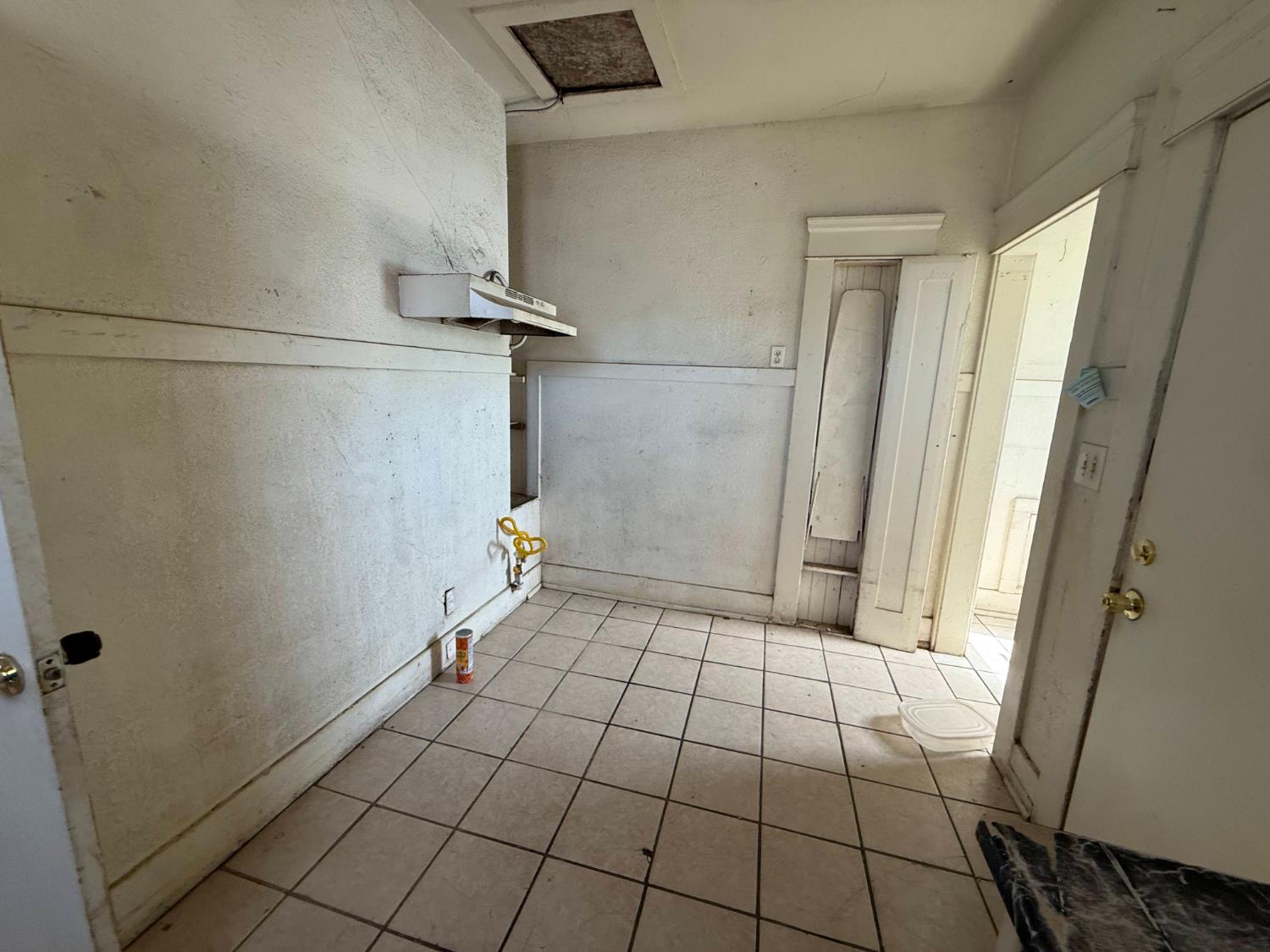 450 N Howard St, Fresno, CA 93701