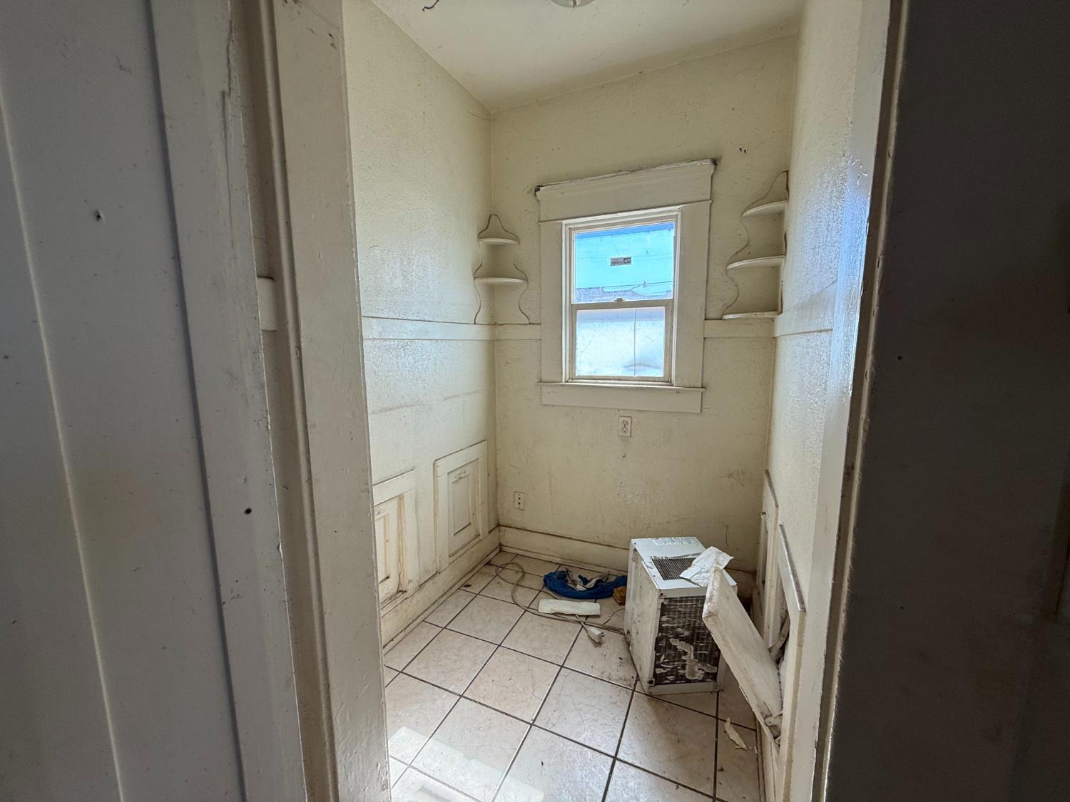 450 N Howard St, Fresno, CA 93701