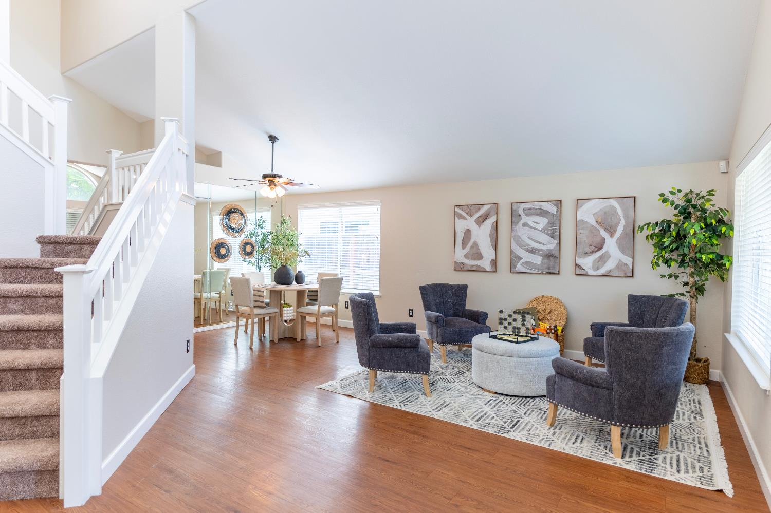 978 E Lexington Ave, Fresno, CA 93720