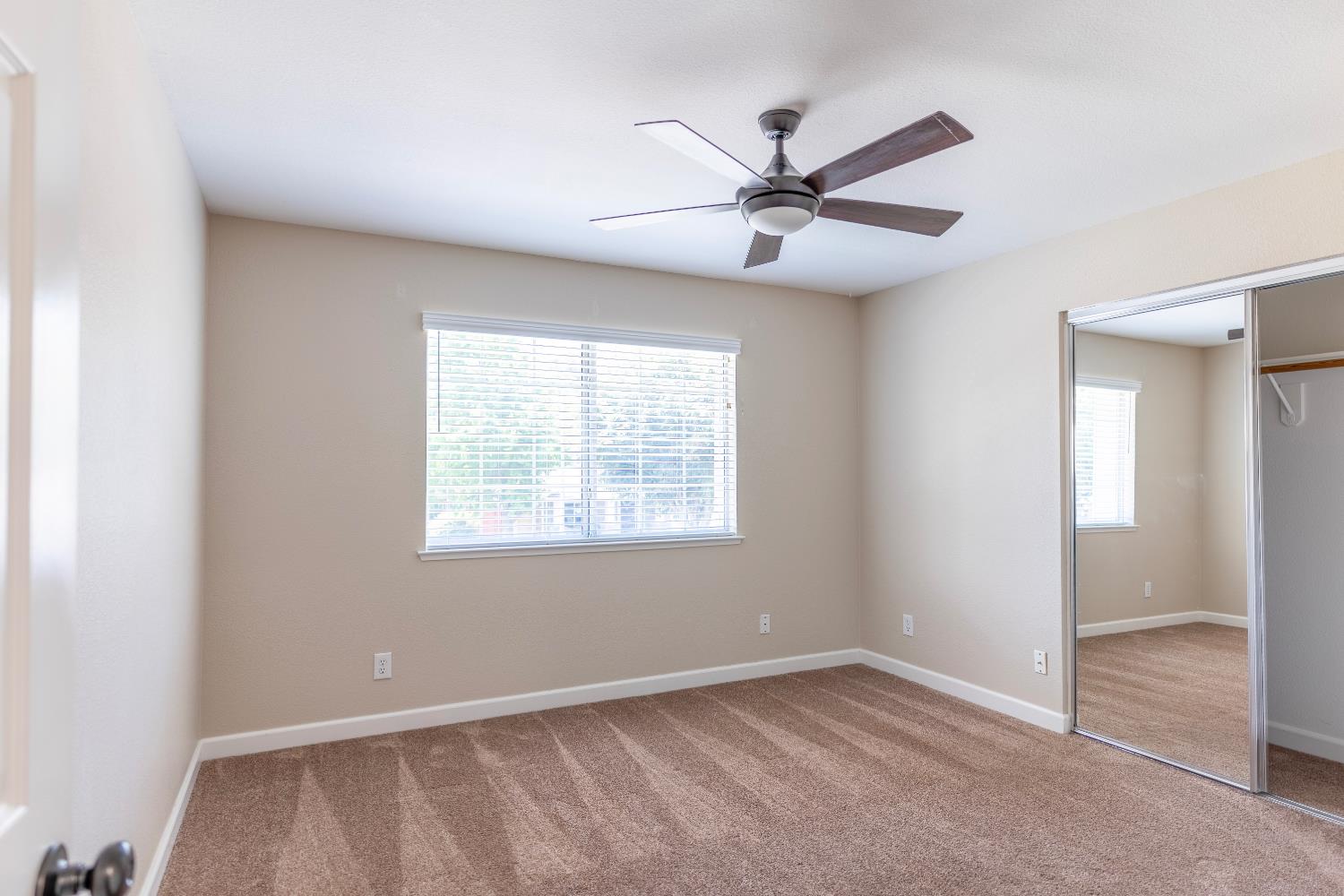 978 E Lexington Ave, Fresno, CA 93720