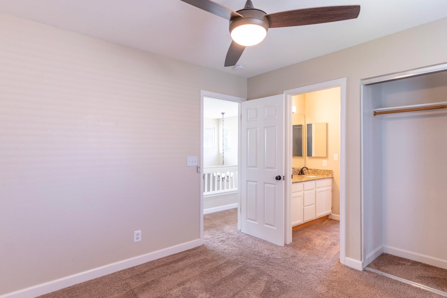 978 E Lexington Ave, Fresno, CA 93720