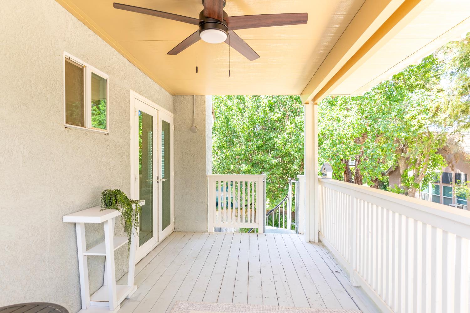 978 E Lexington Ave, Fresno, CA 93720