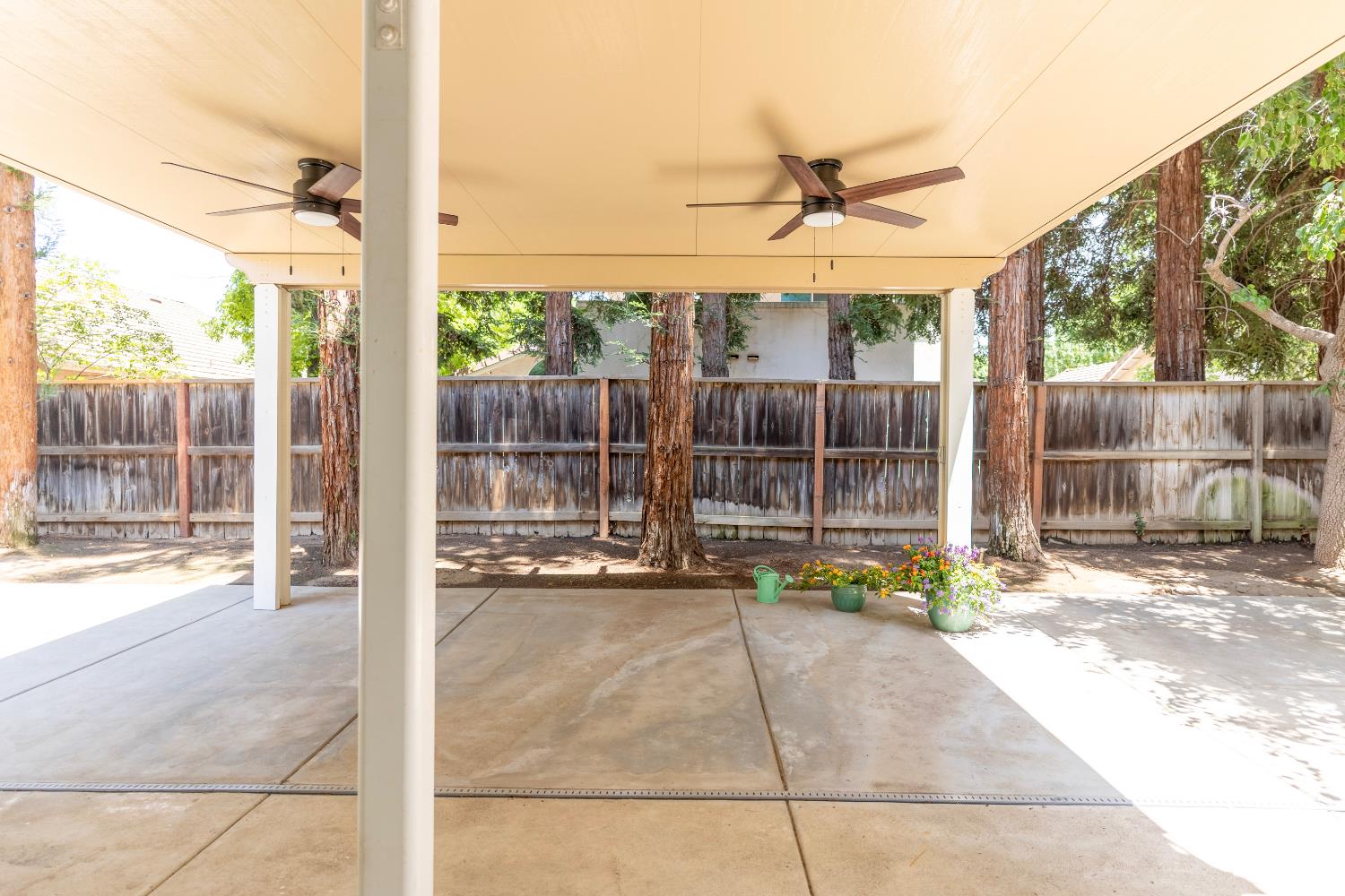 978 E Lexington Ave, Fresno, CA 93720