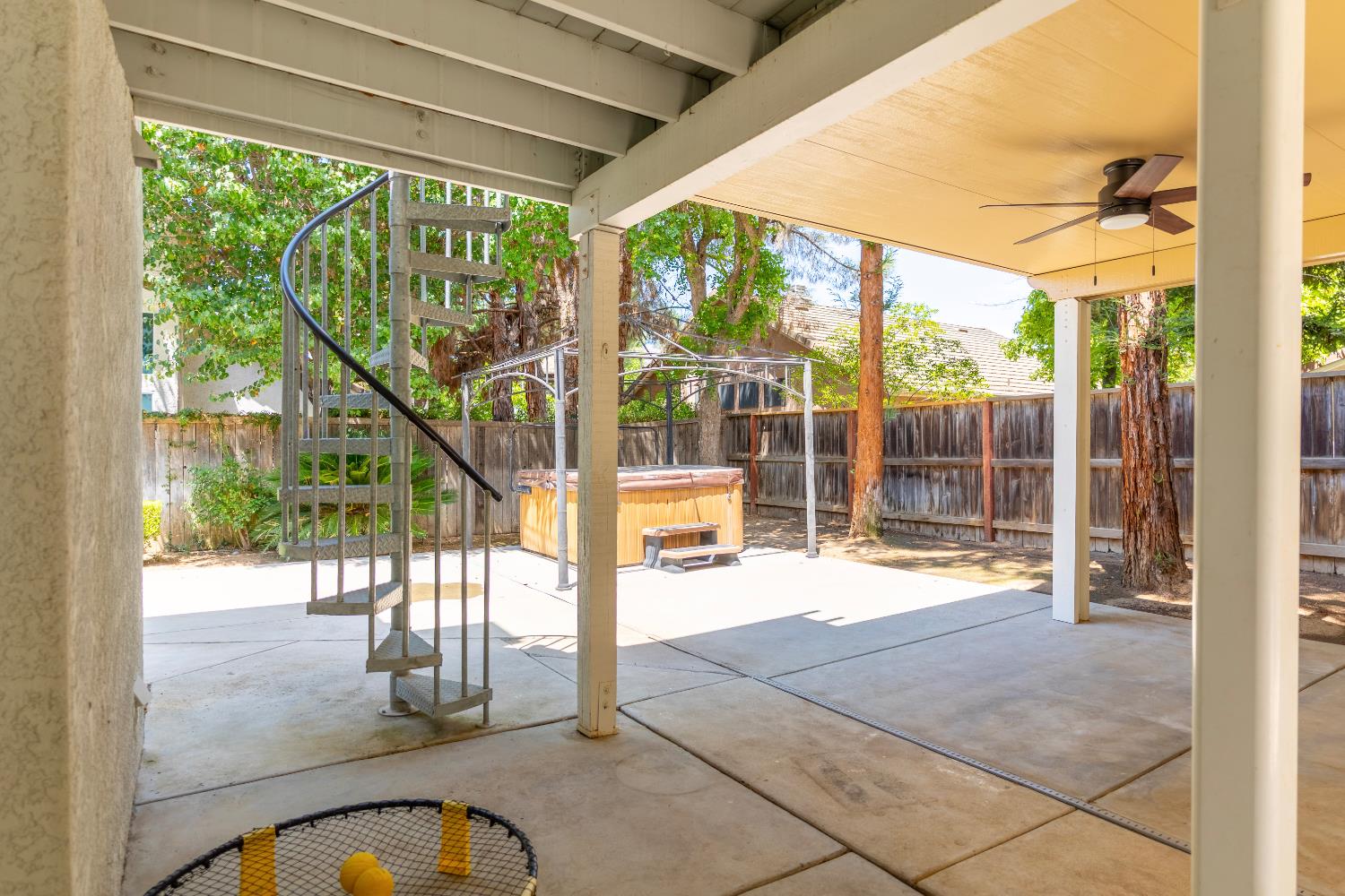 978 E Lexington Ave, Fresno, CA 93720