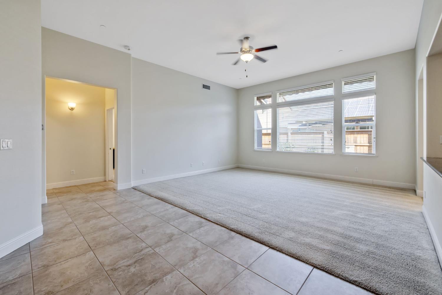 3825 Chessa Ln, Clovis, CA 93619